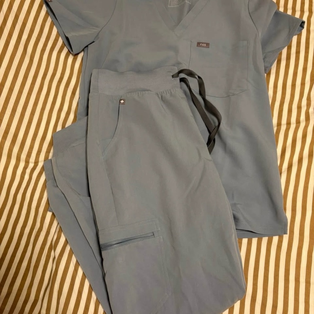Figs Women's Scrub Set in Dusty Blue